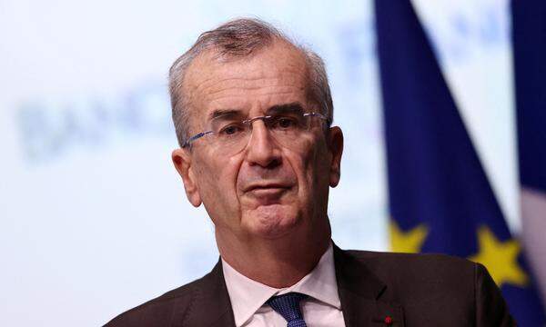 Frankreichs Notenbankchef Francois Villeroy de Galhau geht davon aus, dass die EZB noch heuer die Zinsen nach unten setzt.