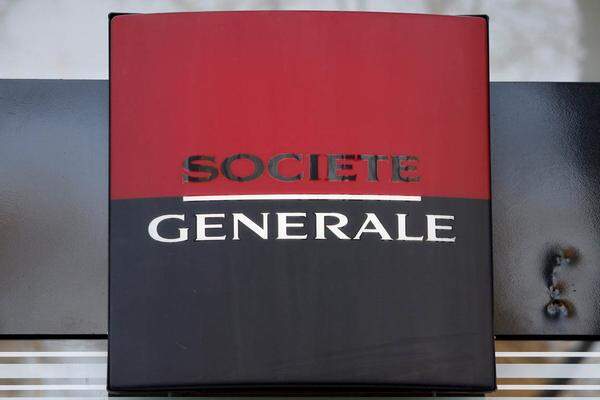 Die Tochter der Société Générale, Geniki, kam auf 3,4 Milliarden Euro. Nach Angaben von Präsident Nicolas Sarkozy sind französische Banken generell zu einer freiwilligen Beteiligung an der Griechenland-Rettung bereit.