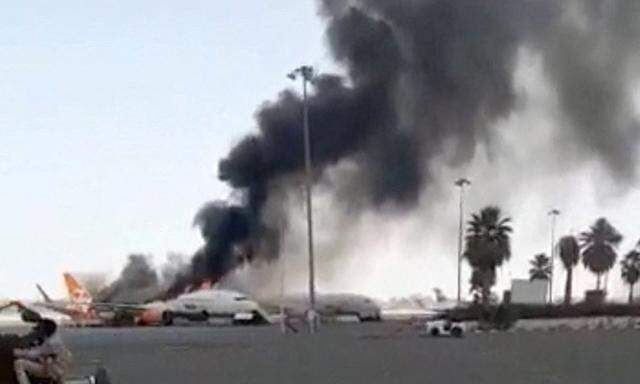 Der Flughafen von Khartoum war am Dienstag, dem 18. April, umkämpft.