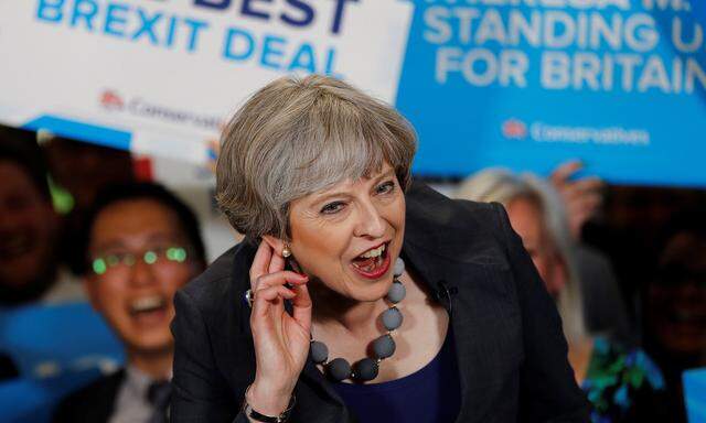 Die britische Premierministerin Theresa May legte bisher einen bemerkenswert miserablen Wahlkampf hin.