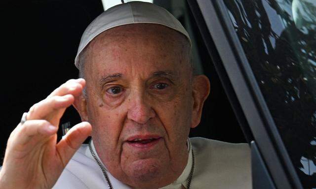 Papst Franziskus war wegen einer Bronchitis im Krankenhaus behandelt worden.