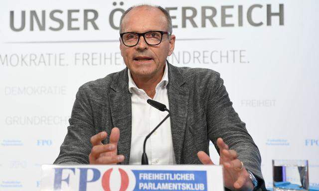 Harald Stefan steuert die Suche nach dem neuen FPÖ-Obmann.