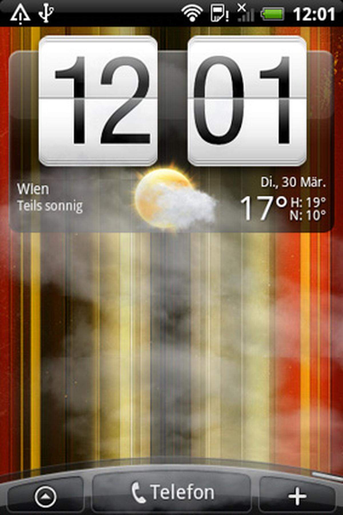 Wie schon von anderen HTC-Geräten bekannt, zeigt das Uhren-Widget das aktuelle Wetter mit einer kurzen, bildschirmfüllenden Animation an. Aktuell ist es leicht bewölkt, also ziehen kurz Wolken über den Schirm.