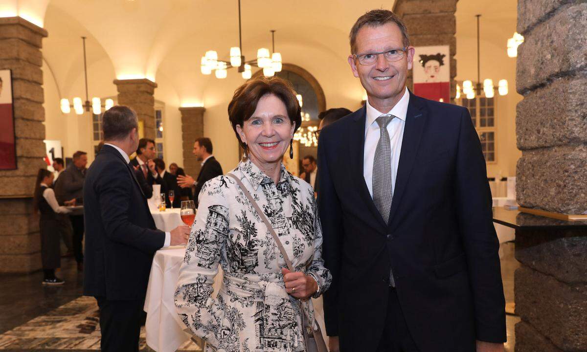 Salzburgs Landtagspräsidentin mit "Presse"-Geschäftsführer Andreas Rast.