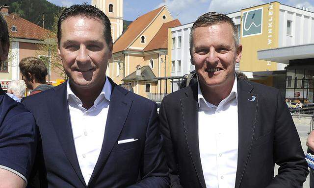 Spitzenkandidat der FPÖ Mario Kunasek und FPÖ-Chef Heinz-Christian Strache (r.) 