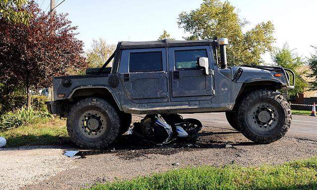 Am 11. Oktober 2012 überfuhr ein Österreicher mit seinem Hummer einen ungarischen Verkehrspolizisten.