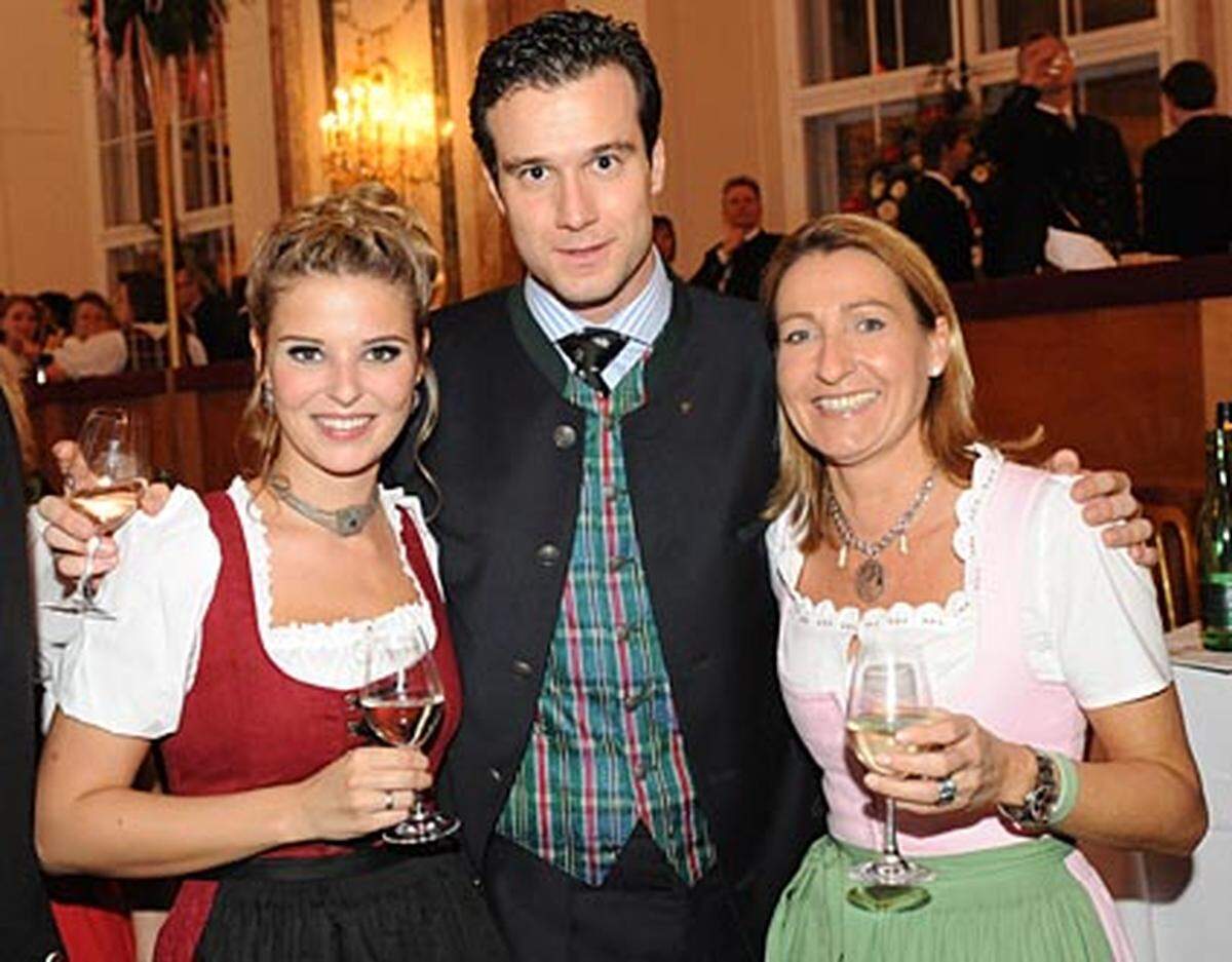 ... sowie Schwimm-Star Markus Rogan mit seiner Freundin, der Miss Austria 2007, Christine Reiler und Bettina Steigenberger, Geschäftsführerin der Steigenberger Hotels.