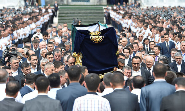 People attend mourning ceremony following death of Uzbek President Karimov in Samarkand