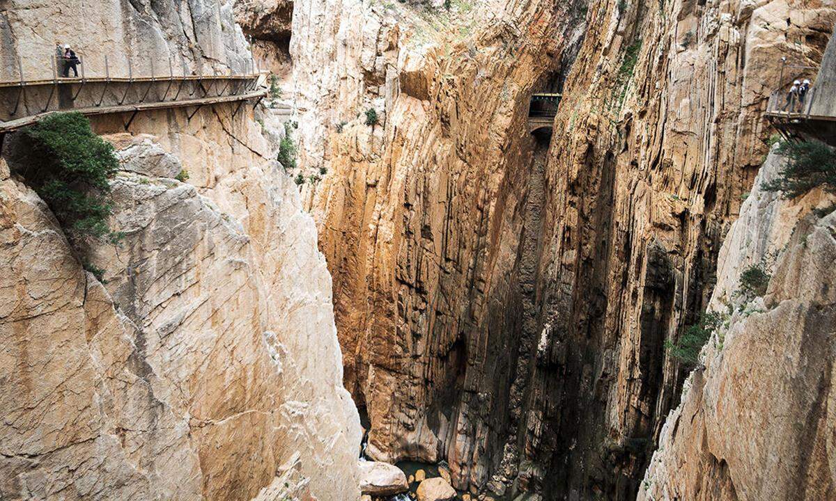 Der "kleine Weg des Königs" in Malaga ist seit seiner Wiedereröffnung im März 2015 sicher: Davor bezahlten einige Abenteurer den Besuch des zuvor schwer verfallenen Wanderweges mit dem Leben.