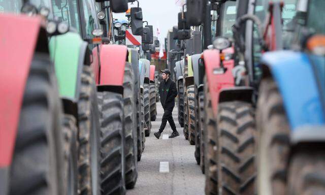 Blockade der französischen Traktoren in Straßburg. 
