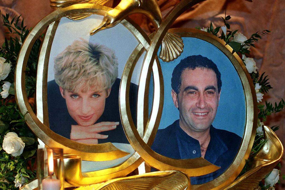 In der Nacht zum 31. August 1997 verunglückte das Paar in dem Pariser Tunnel unter dem Place de l' Alma. Bis heute halten sich Spekulationen um ein Mordkomplott.