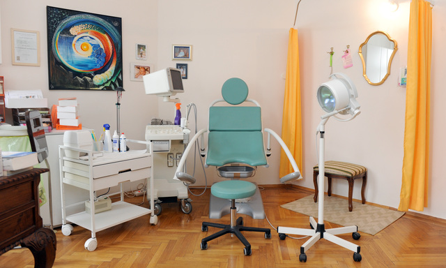 Frauenärztin bestätigte die ungewollte Schwangerschaft, die Verhütungsspirale war spurlos verschwunden. 

Foto: Clemens Fabry