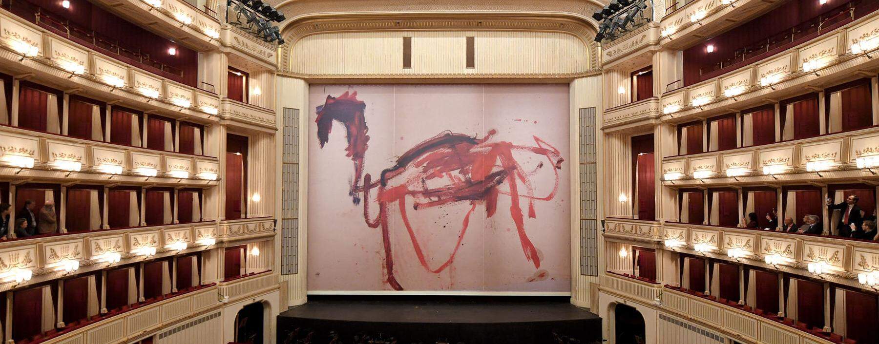 Das von Martha Jungwirth gestaltete trojanische Pferd am Eisernen Vorhang der Wiener Staatsoper.
