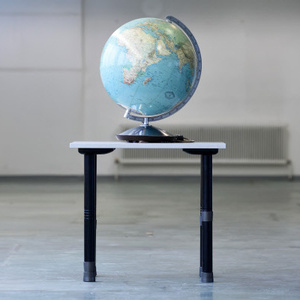 Ach, die Welt ist so geräumig, und der Kopf ist so beschränkt, schrieb Wilhelm Busch. Es gibt viele Varianten, am globalen Wirt- schaftsgeschehen mitzuverdienen.