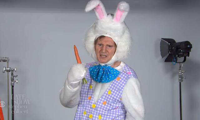 (c) Welche Bedeutung hat die Karotte für den Hasen? Neeson hat eine eigene Meinung.