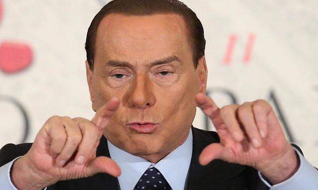Berlusconis Verwirrspiel um seine Kandidatur löst in Rom Unruhe aus 