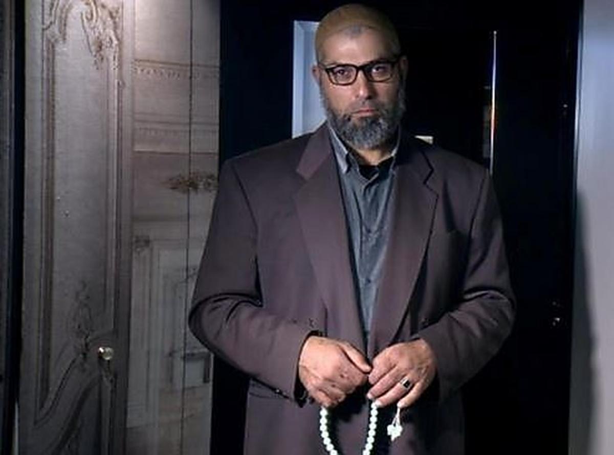 Zvi Jecheskeli als "Abu Hamsa"