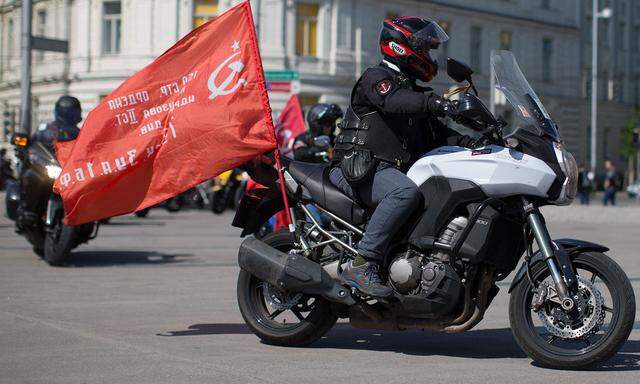 RUSSISCHER MOTORRADCLUB 'NACHTWOeLFE' IN WIEN