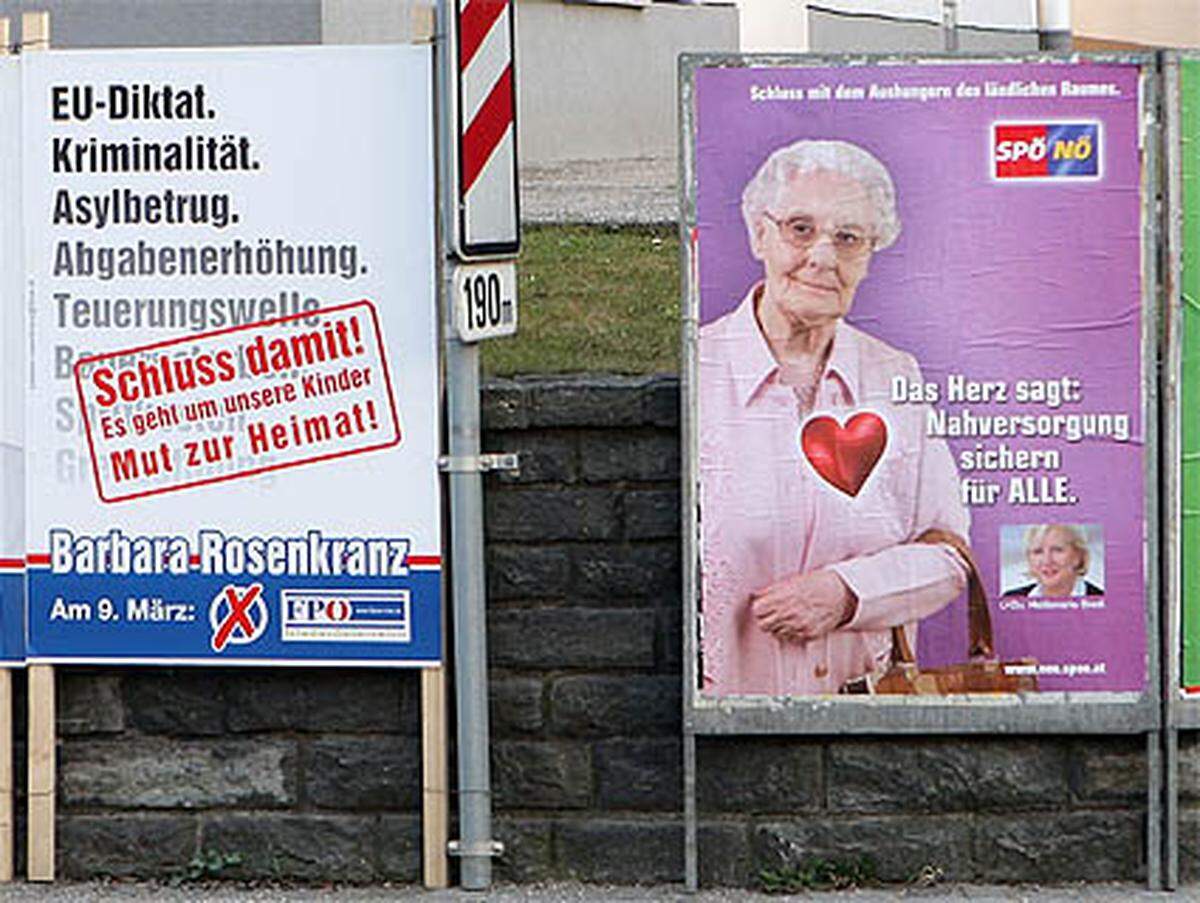So unterschiedlich können die Botschaften der Wahlwebung sein. Die SPÖ gibt sich positiv und hört darauf was "das Herz sagt". Auf der anderen Seite schimpt die FPÖ über EU-Diktat und Asylbetrug und fordert "Schluss damit".
