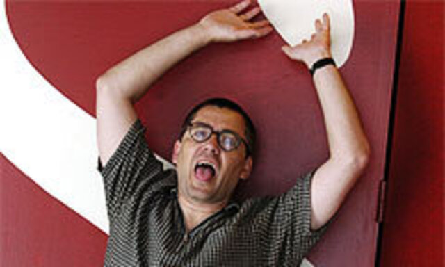 'Theaterleute denken, das Publikum hat keine Fantasie. Man muss ihm alles erklären: Das ist gut, das ist schlecht. Das ist schwarz, das ist weiß. Das ist nicht mein Stil.' (Airan Berg)