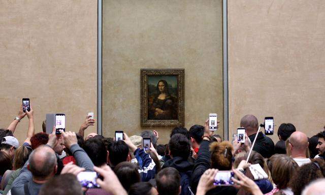 „Die Mona Lisa ist im Louvre die einzige Enttäuschung“, erfährt man auf Tripadvisor über da Vincis Gemälde. Und: „Das Bild ist viel kleiner als ich dachte.“