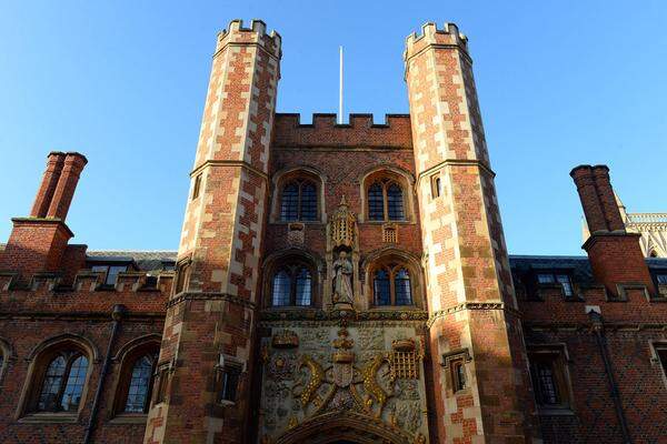 Die britische University of Cambridge konnte sich gegenüber dem Vorjahr um zwei Plätze verbessern. Die Uni, die mehr Nobelpreisträger hervorgebracht hat, als irgendeine andere, ist die zweitbeste nicht-US-amerikanische Uni.