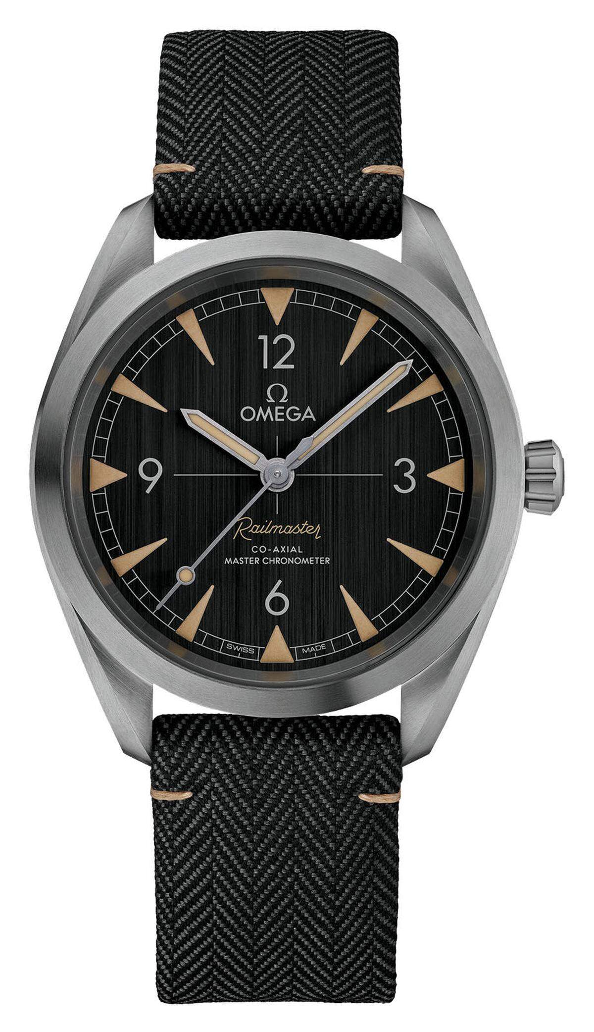 Das Neueste und Beste, was Omega in Sachen antimagnetischer Uhrwerkstechnologie zu bieten hat, verpackt in ein 40-mm-Stahlgehäuse. Und dann noch dieser absolut coole Vintage-Look. Jetzt kommt der Preis: 4500 Euro (kein Druckfehler).  