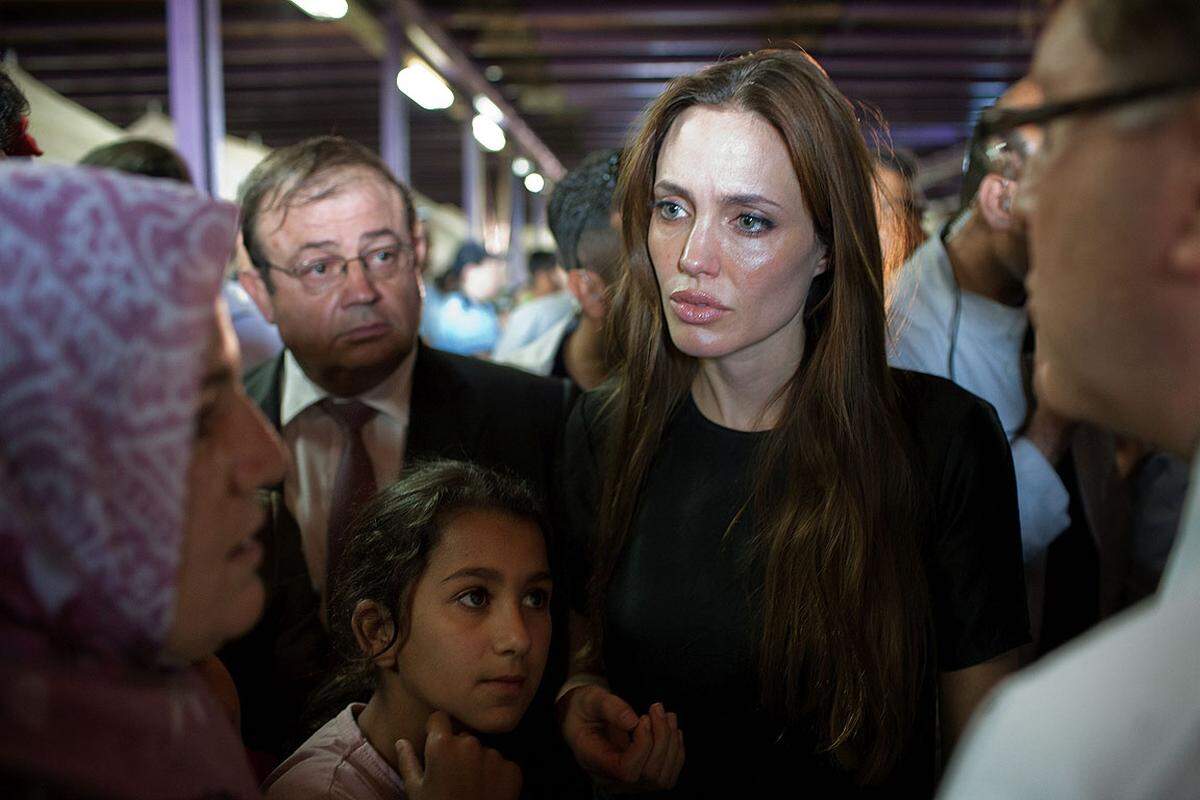 Am Freitag davor lenkte Jolie noch die Aufmerksamkeit auf das Schicksal der vor Gewalt geflohenen Syrer.