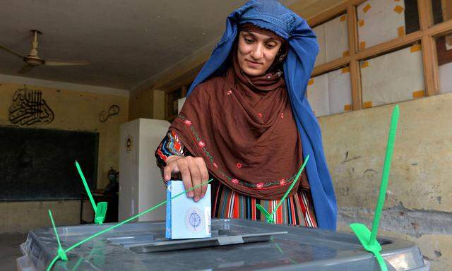 Die Auszählung der am Samstag bei der Präsidentschaftswahl in Afghanistan abgegebenen Stimmen hat gerade erst begonnen.