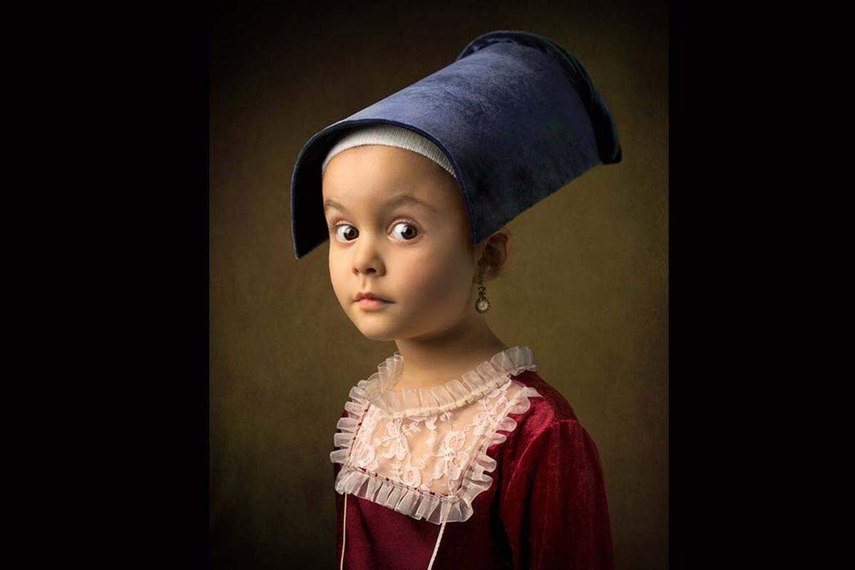 Gekas Bilder zitieren dabei vor allem die Pinselstriche von Jan Vermeer, hier erinnert er zum Beispiel an dessen berühmtestes Werk "Das Mädchen mit dem Perlenohrgehänge".