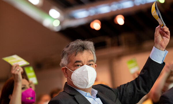 Werner Kogler verteidigte am Bundeskongress der Grünen die Regierungsarbeit seines Teams.