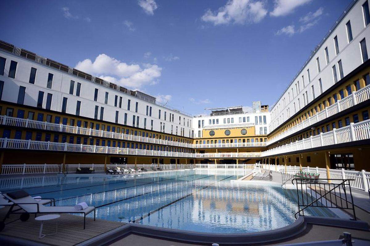 Aus dem Bad im Art-Deco-Stil im Pariser Stadtviertel Auteuil ist heute ein Luxushotel mit Restaurant und Spa geworden.