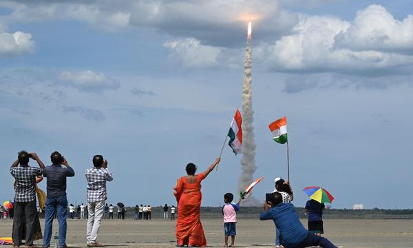 Im vergangenen Herbst gelang Indien die 
Landung einer Raumsonde auf dem Mond.