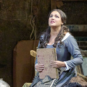 Anna Netrebko als Mimì. 