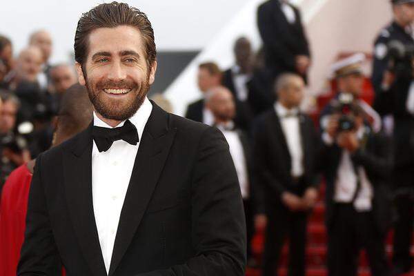 Die 68. Internationalen Filmfestspiele Cannes sind eröffnet. Für die kommenden zwei Wochen ist die Stadt an der Côte d'Azur der Nabel der Filmwelt. Zum feierlichen Auftakt schritt am Mittwochabend unter anderem die neunköpfige Jury über den roten Teppich des Festivalpalastes. Dazu gehören neben Schauspieler Jake Gyllenhaal unter anderem auch ...