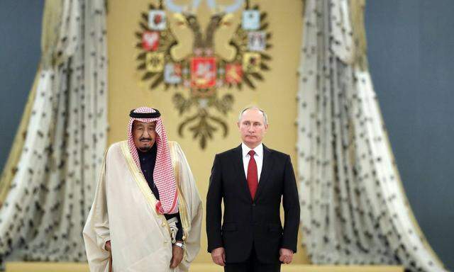 Historischer Besuch: Der 81-jährige Salman bei Putin, der morgen 65 wird.