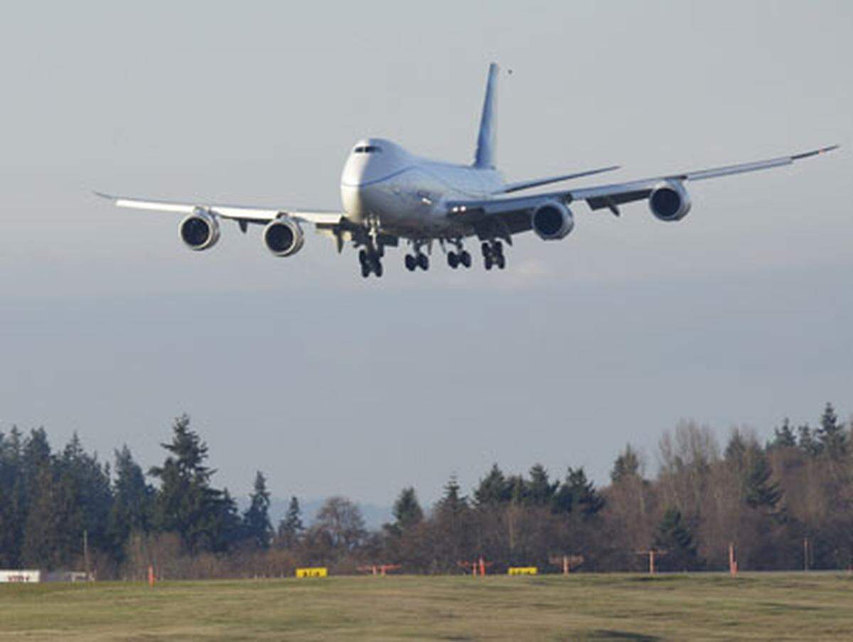 Die 747-8 ist 19,4 Meter hoch...