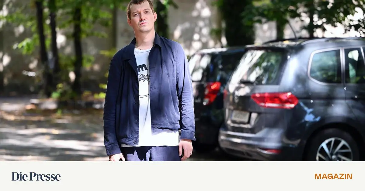 -Trostlos-und-magisch-Ein-Kunsthappening-im-Wiener-Autokino-premium-