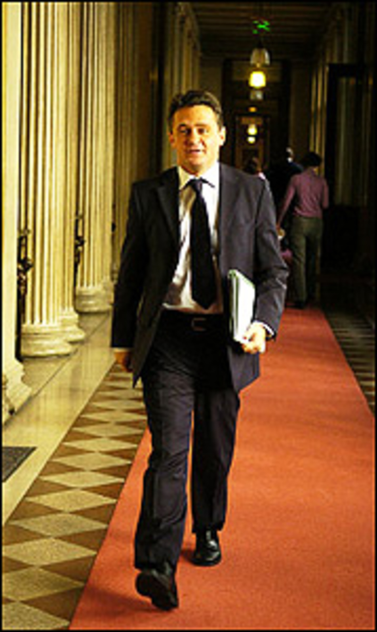 "So kann man eine Partnerschaft nicht ins Leben rufen. Das stößt die ÖVP ein zweites Mal vor den Kopf."VP-Wirtschaftsminister Martin Bartenstein