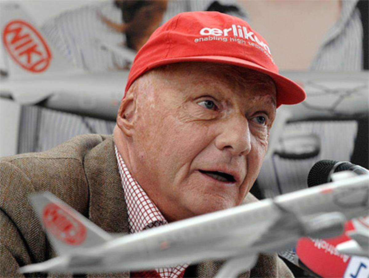 sagt Niki Lauda am 19. Februar 2010 auf einer Pressekonferenz über die Zukunft von Flyniki. Er hält noch 50,1 Prozent des Billigfliegers.Laut Air Berlin wird Flyniki jedoch künftig im Air Berlin-Konzern voll konsolidiert geführt. Air Berlin spricht in diesem Zusammenhang von "Akquisition".