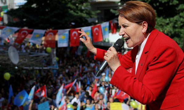 Die Chefin der nationalistischen IYI-Partei, Meral Akşener, muss sich nach der Niederlage der Obfrau-Frage stellen.