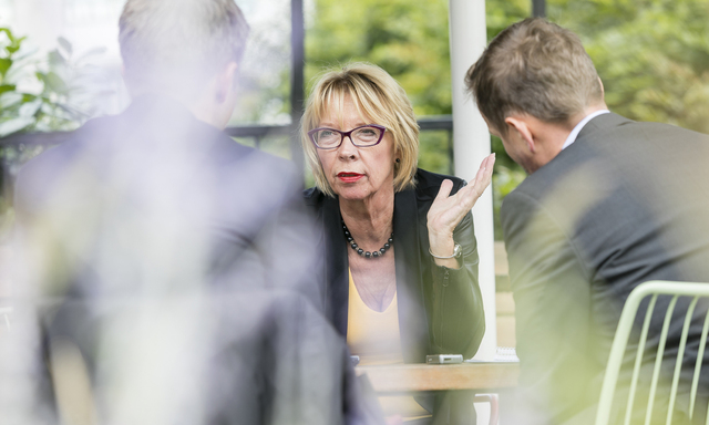 Ulrike Ackermann misstraut staatlichen Regeln: „Wenn man Menschen an der Hand nimmt, werden sie nicht erwachsen“.