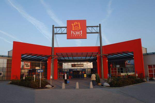 Haid/Linz  Verkaufsfläche:  69.000 m2 Eröffnung: 1991