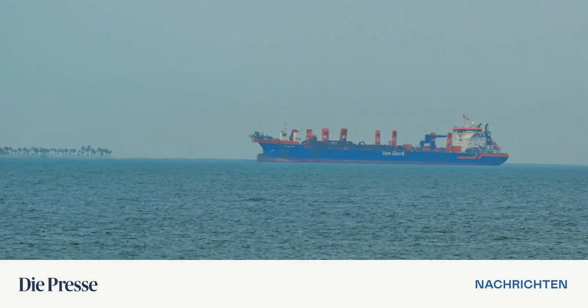 After talks with Iran: Thai oil tanker passes through the Strait of Hormuz