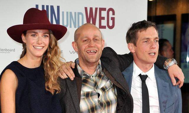 Miriam Stein Juergen Vogel und Volker Bruch die Schauspieler bei der Hin und Weg Kino Premiere am 1