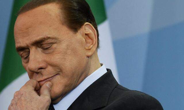 Justiz hebt Berlusconis Immunitaetsgesetz