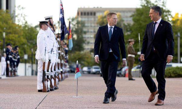 Der britische Verteidigungsminister Grant Shapps <em>(li.) </em>und sein australischer Kollege Richard Marles am Donnerstag in Canberra.