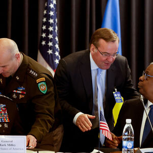 Verteidigungsminister und ranghohe Militärs beraten auf dem US-Luftwaffenstützpunkt Ramstein über die weitere Unterstützung der Ukraine.