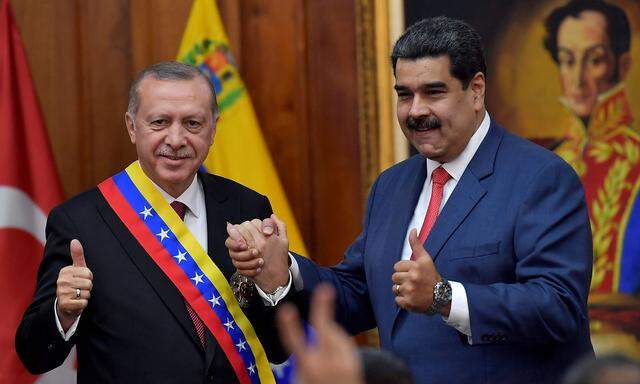 Erdogan (li) mit Maduro bei seinem Besuch in Caracas. 