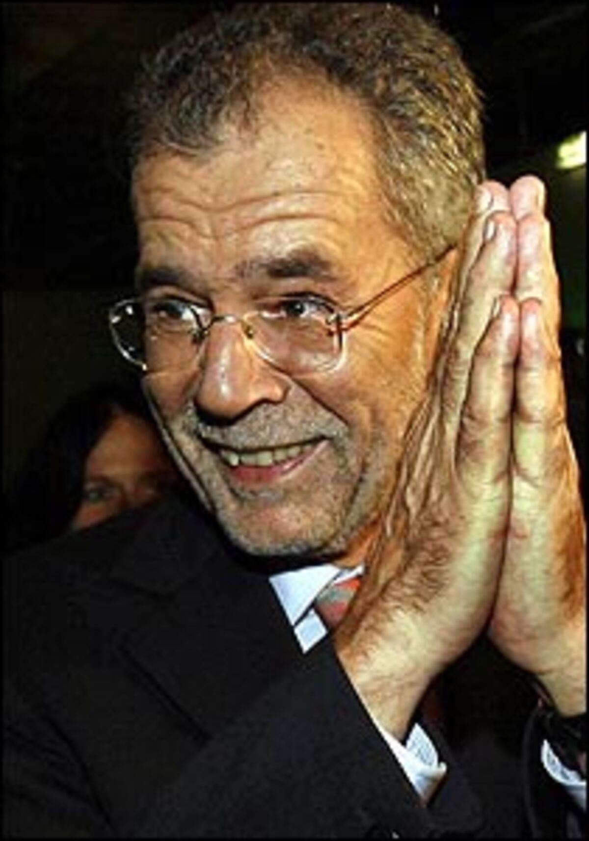 "Ich danke euch allen".Der Chef der Grünen, Alexander Van der Bellen, bedankte sich vor allem bei der Wiener Partei, die zwei Grundmandate sicherte.